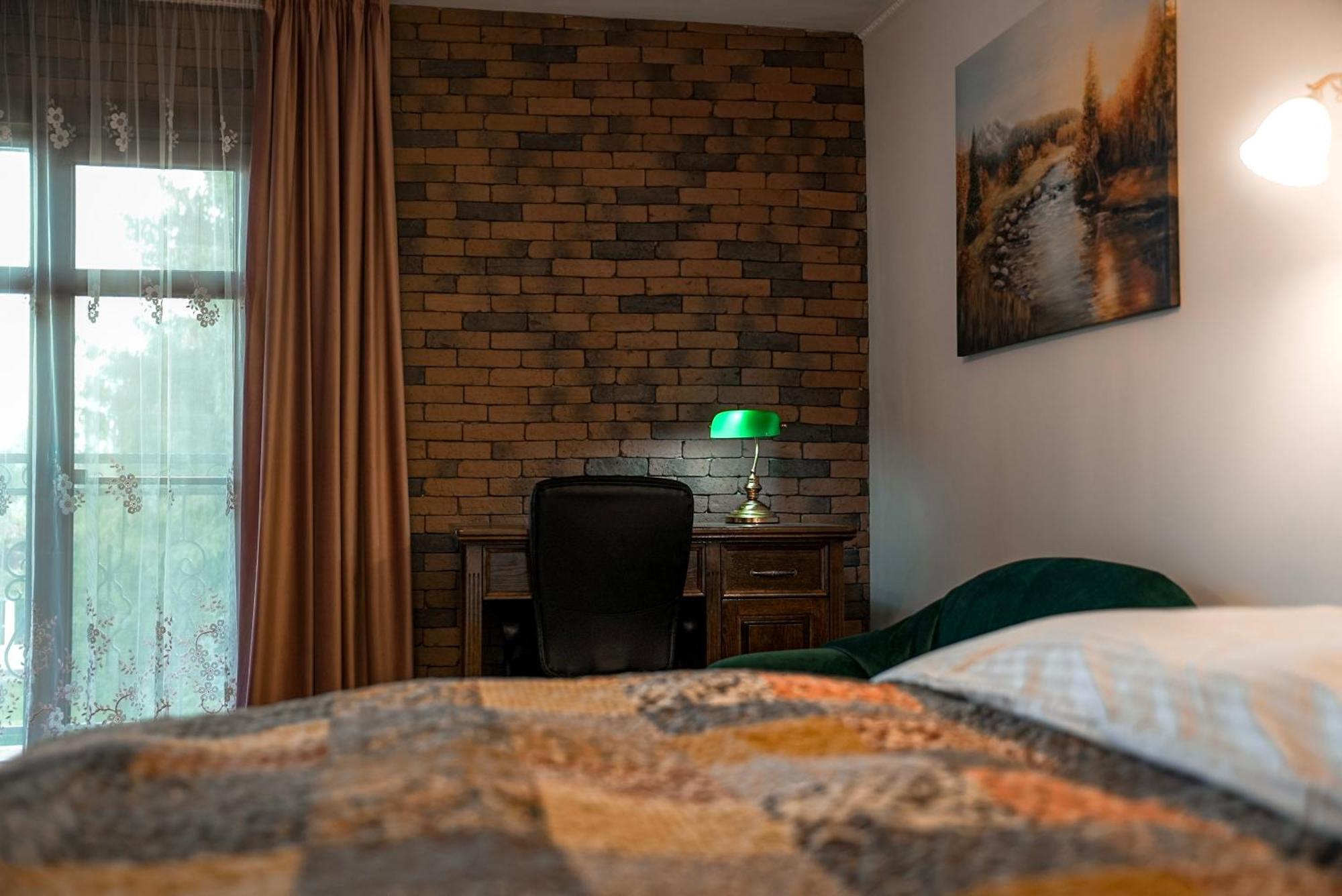 Ghimbav Boutique Marlen Bed & Breakfast エクステリア 写真