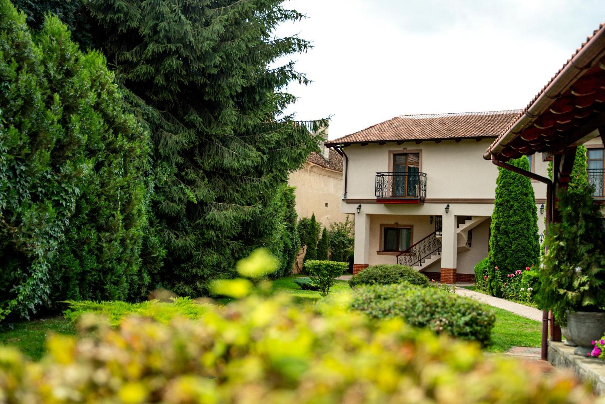 Ghimbav Boutique Marlen Bed & Breakfast エクステリア 写真