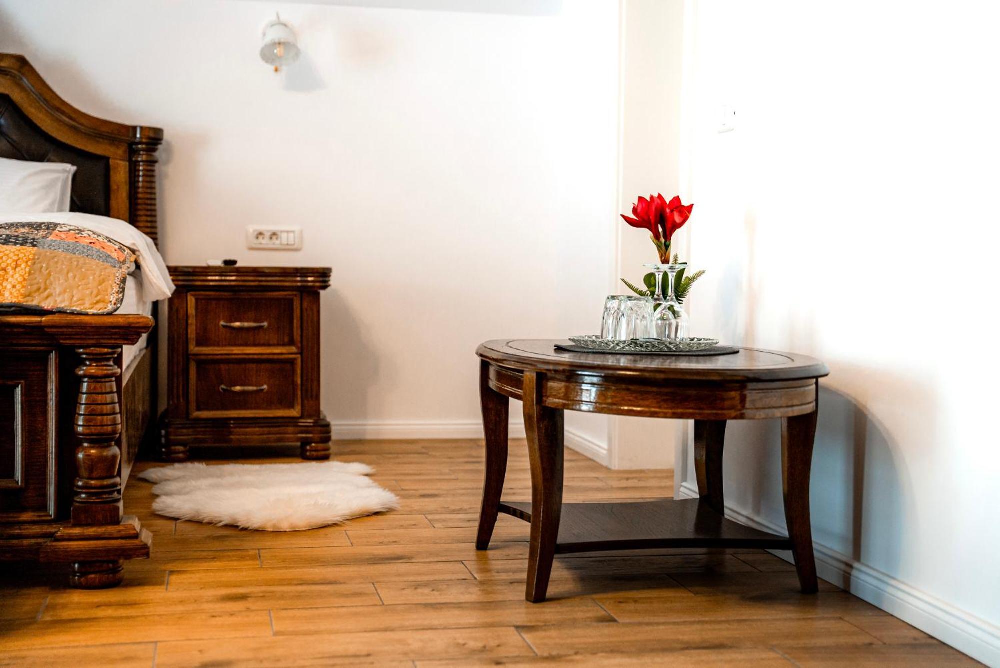 Ghimbav Boutique Marlen Bed & Breakfast エクステリア 写真