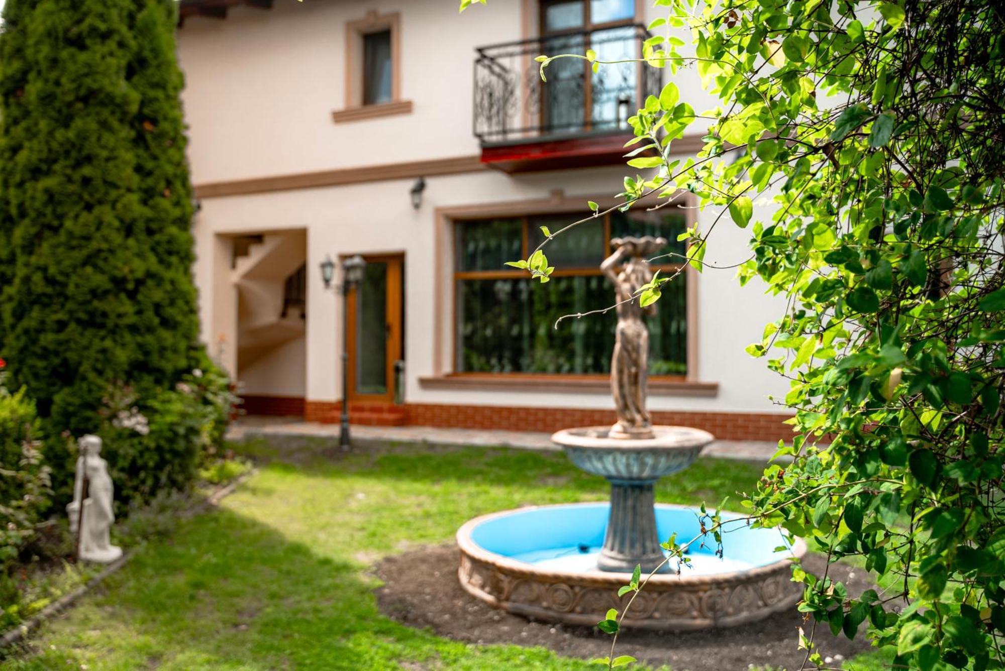 Ghimbav Boutique Marlen Bed & Breakfast エクステリア 写真